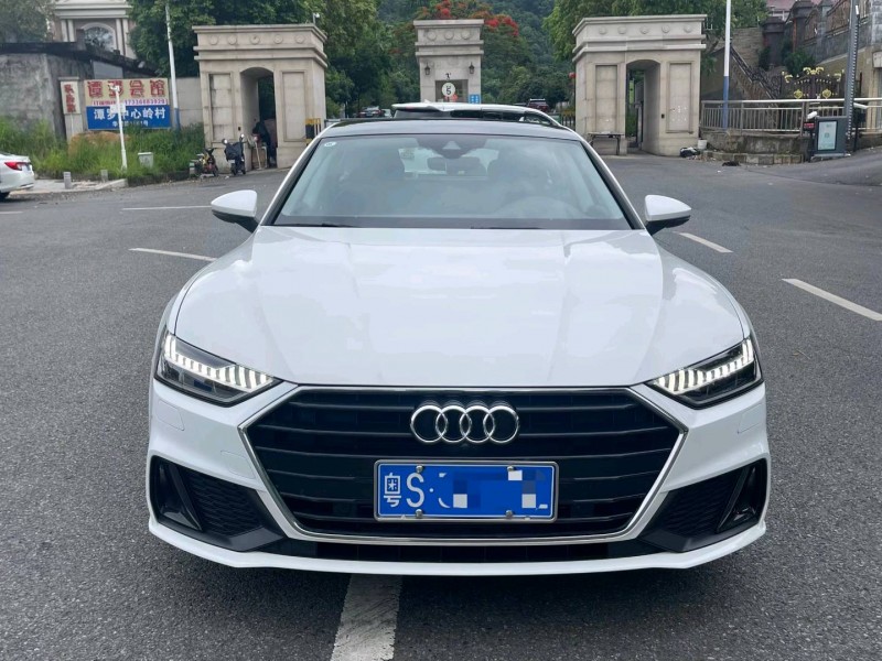 广州22年奥迪A7L1