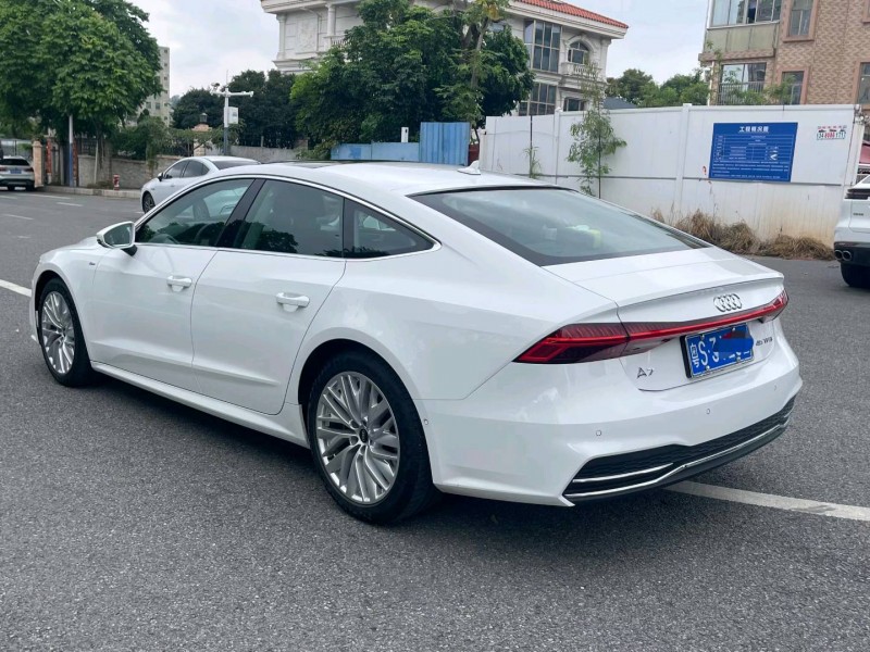 广州22年奥迪A7L8