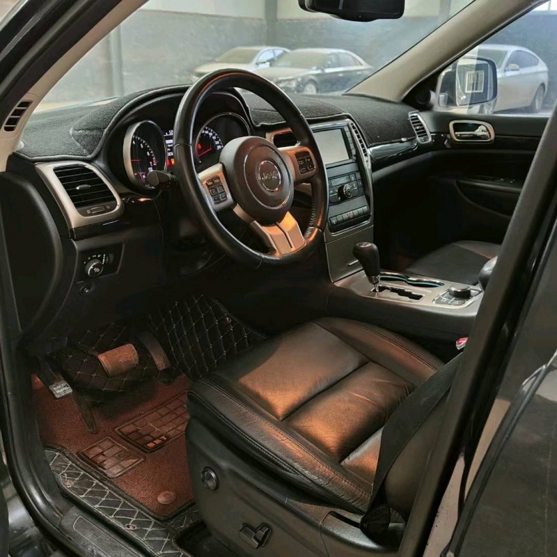 聊城13年Jeep大切诺基4