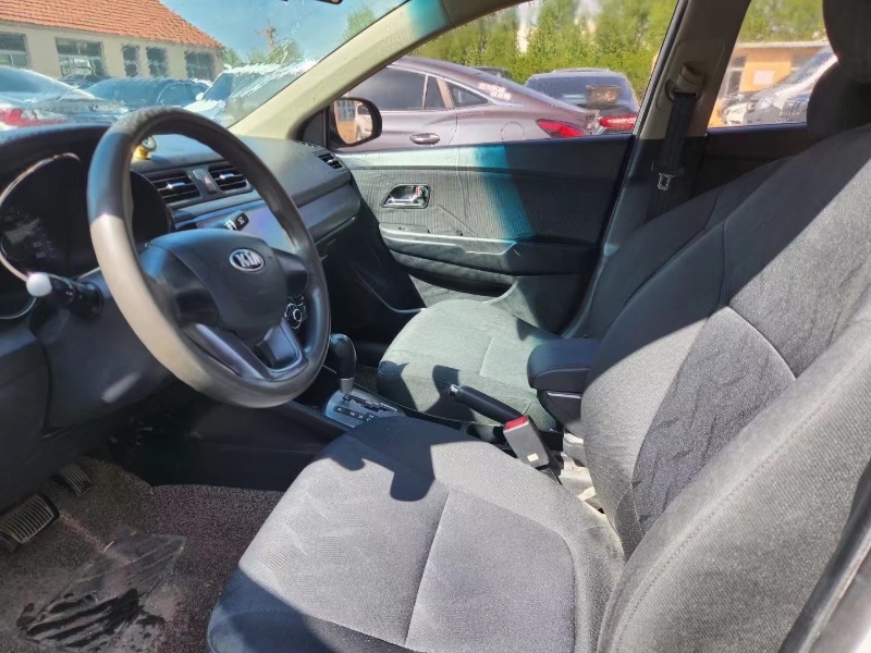 青岛13年起亚K23