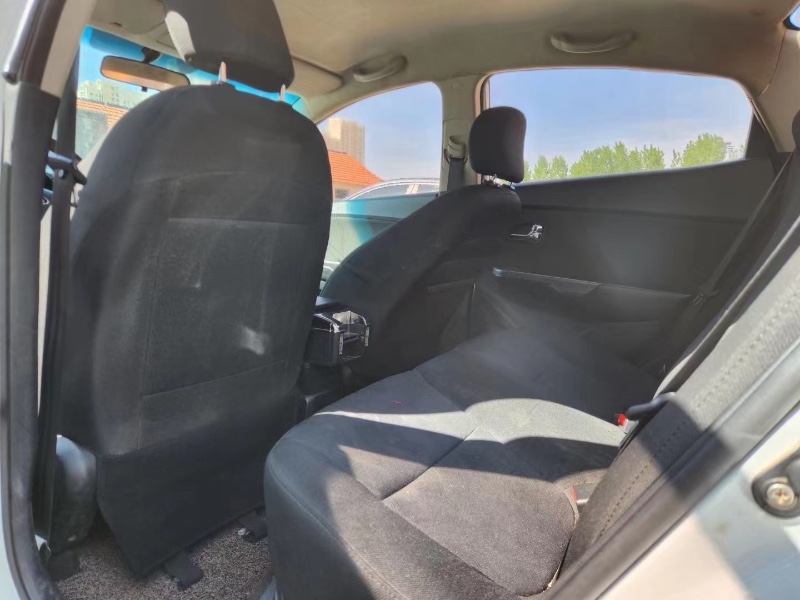 青岛13年起亚K22