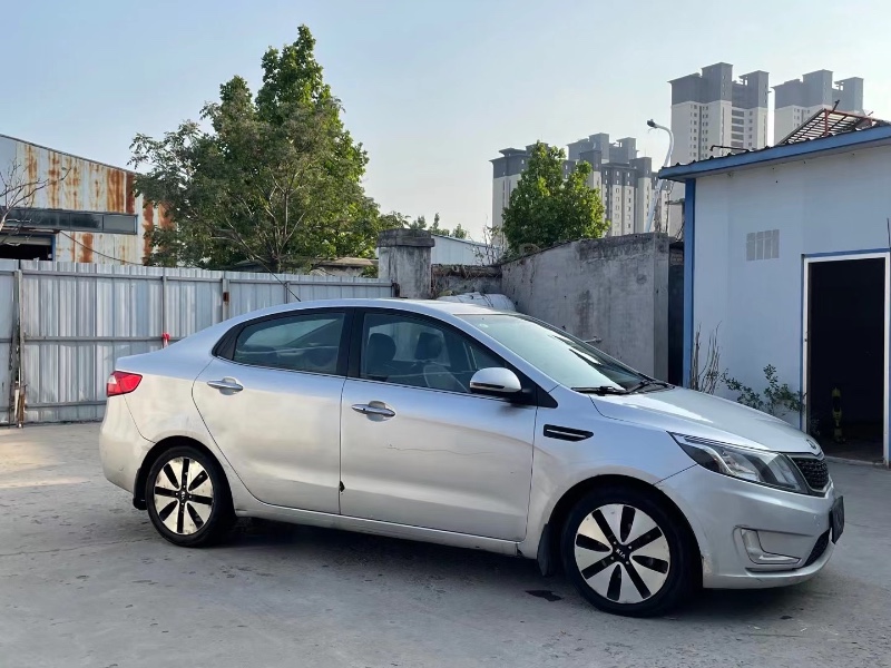 济宁13年起亚K28