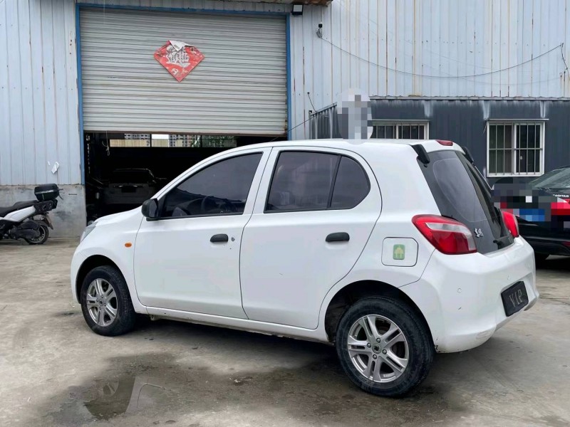 济宁18年东风风光E37