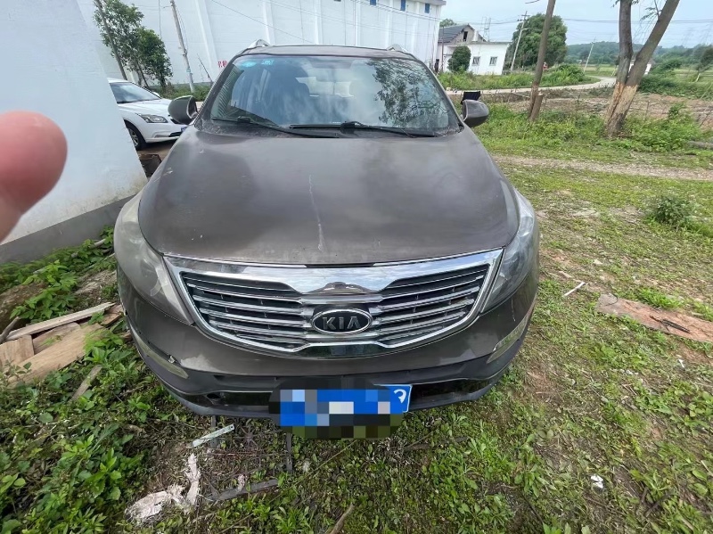 嘉兴13年起亚智跑1