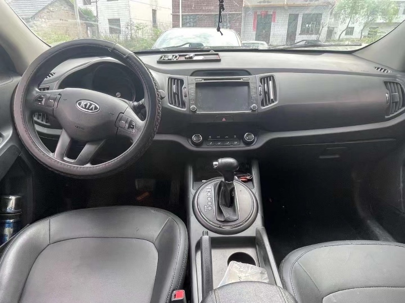 嘉兴13年起亚智跑2