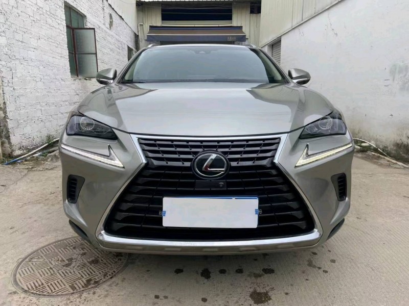 广州18年雷克萨斯NX1
