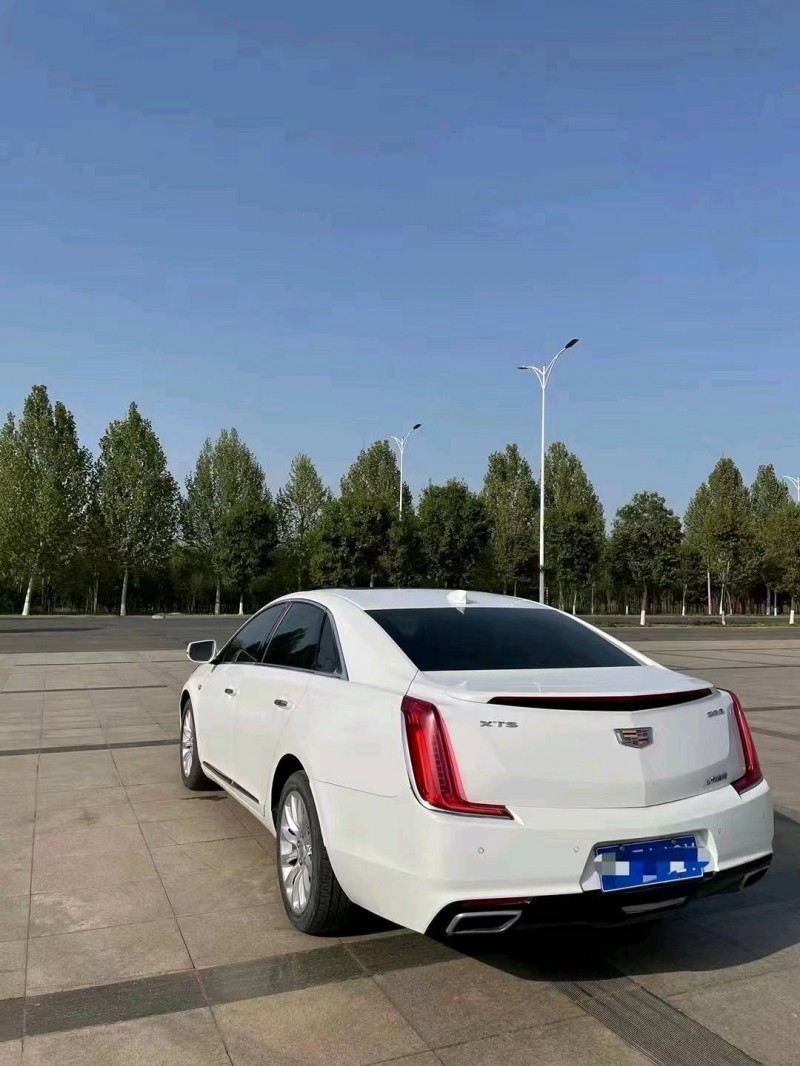 開封19年凱迪拉克XTS8
