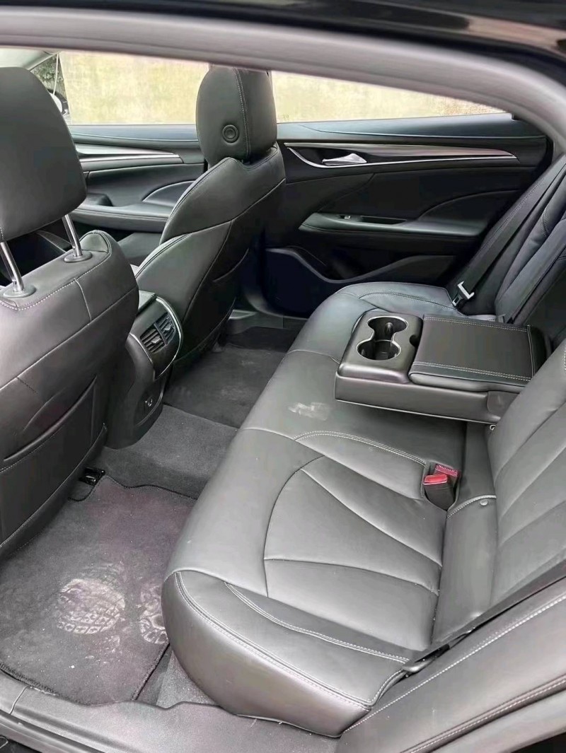 邯郸23年别克君越6