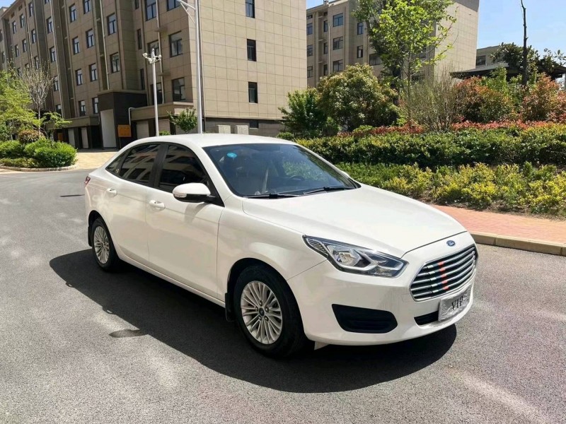 青岛18年福特福睿斯3