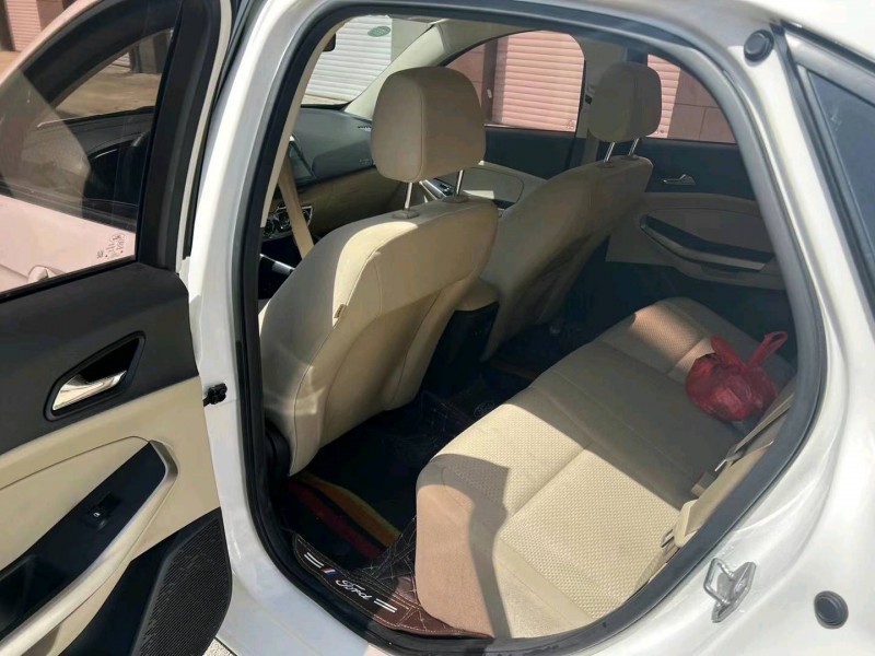 青岛18年福特福睿斯5