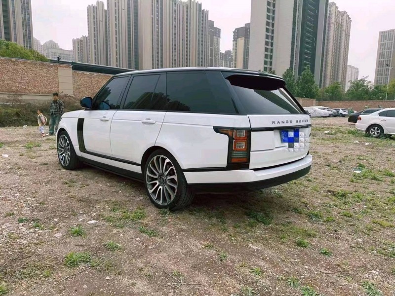 深圳16年路虎揽胜行政7