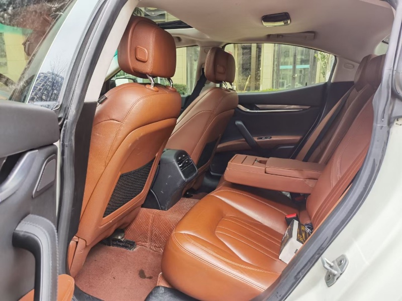 苏州15年玛莎拉蒂Ghibli2