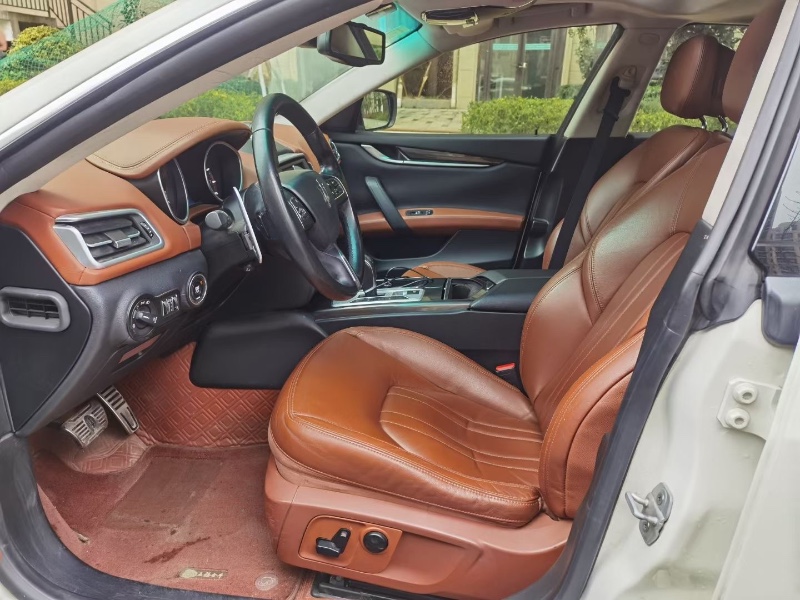 苏州15年玛莎拉蒂Ghibli3