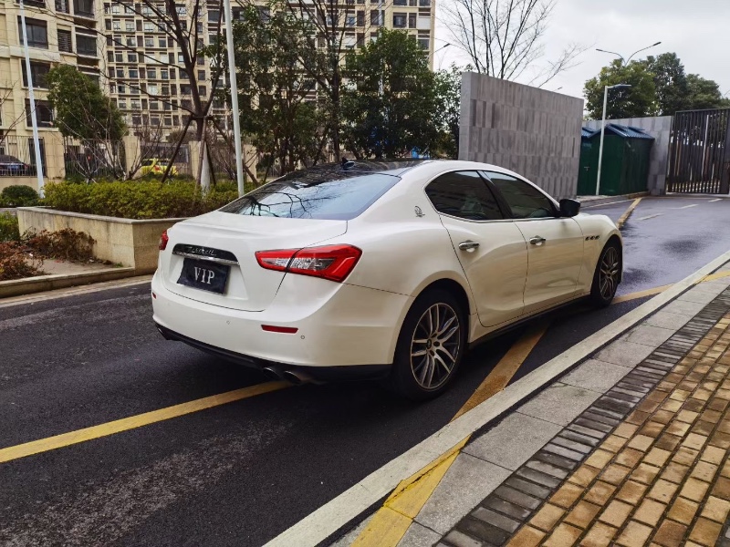 苏州15年玛莎拉蒂Ghibli5