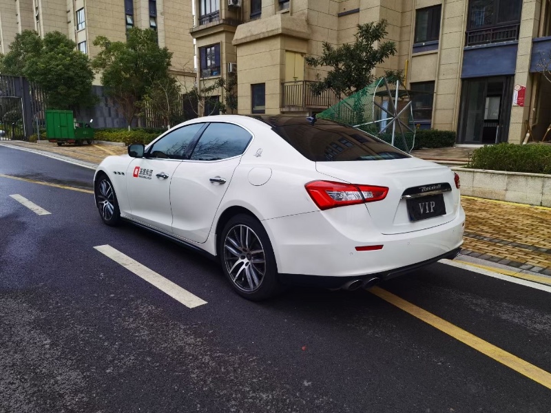 苏州15年玛莎拉蒂Ghibli7