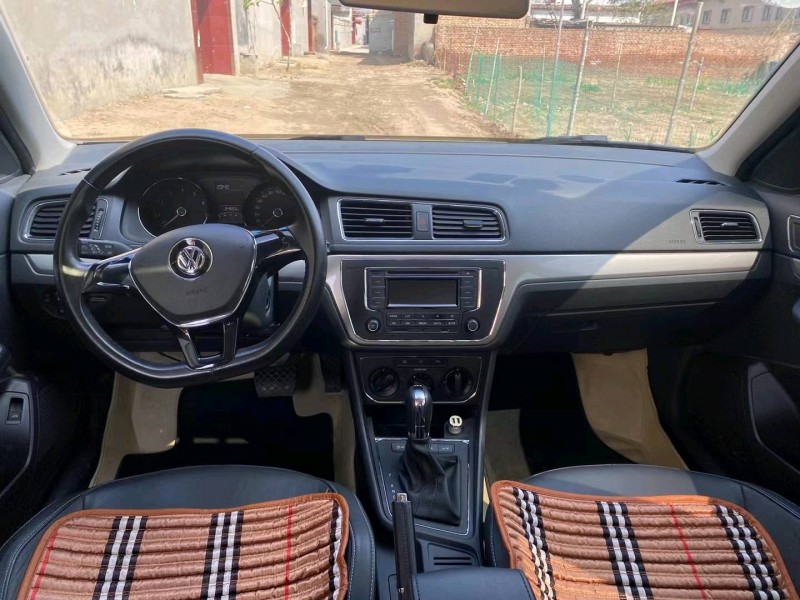 保定17年大众朗逸4