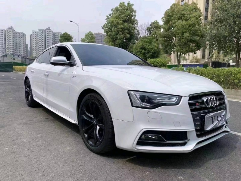 成都17年奥迪A33