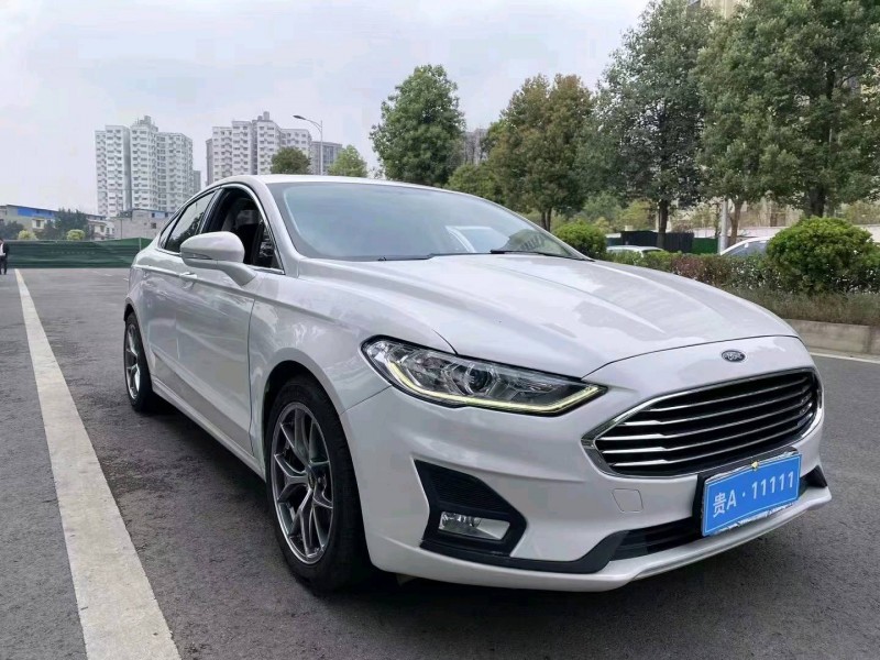 成都17年奥迪A35