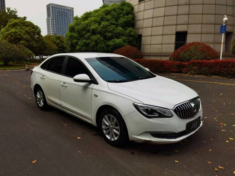 苏州17年别克英朗2