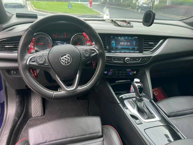 苏州18年别克君威5