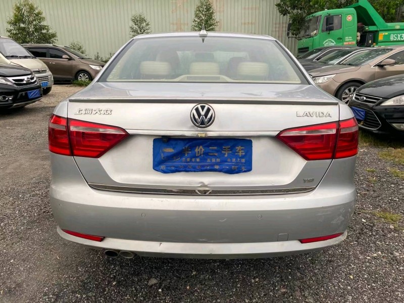 广州13年大众朗逸4