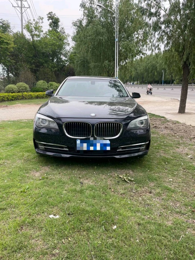 济宁10年宝马7系1