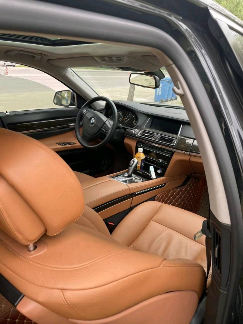 济宁10年宝马7系7