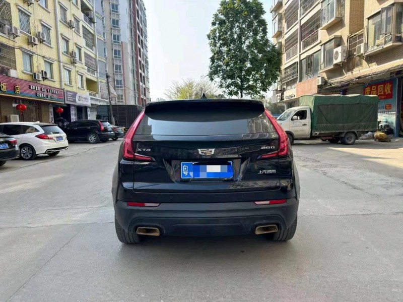 深圳20年凯迪拉克XT43