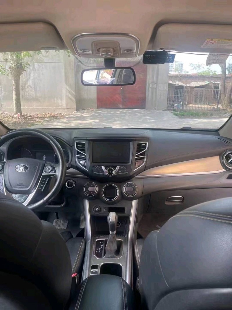 石家庄17年比亚迪宋8