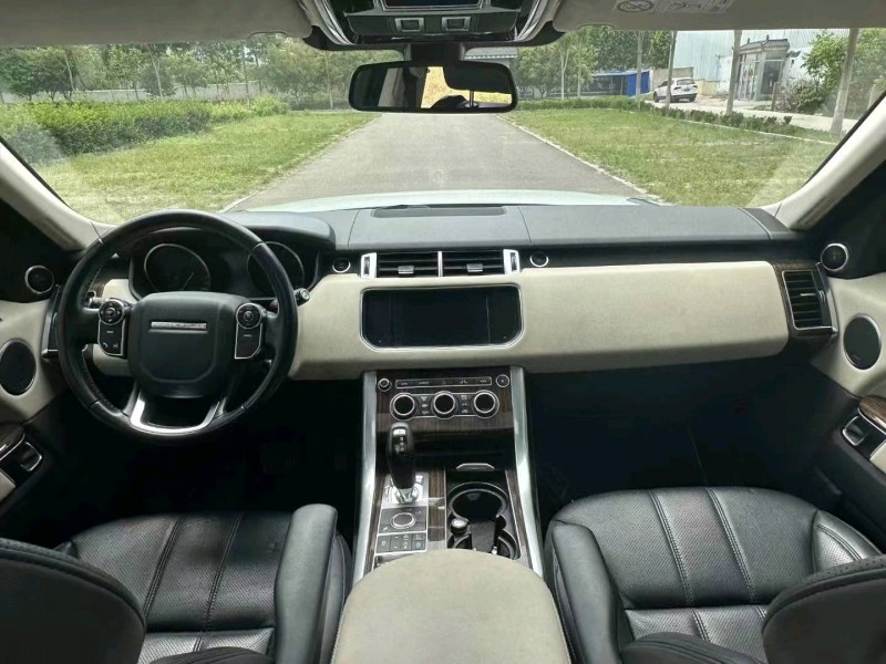 青岛14年路虎揽胜运动5