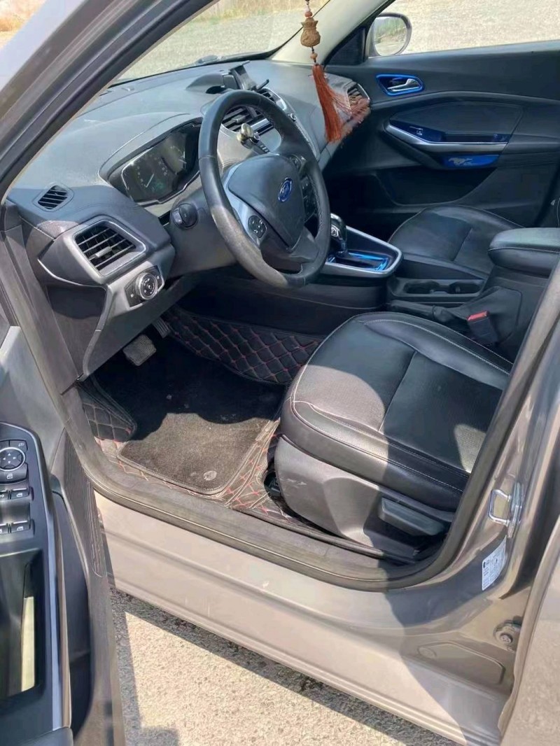 邯郸16年福特福睿斯8