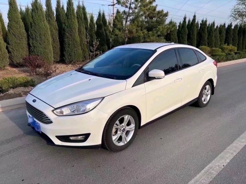 青岛16年福特福克斯3