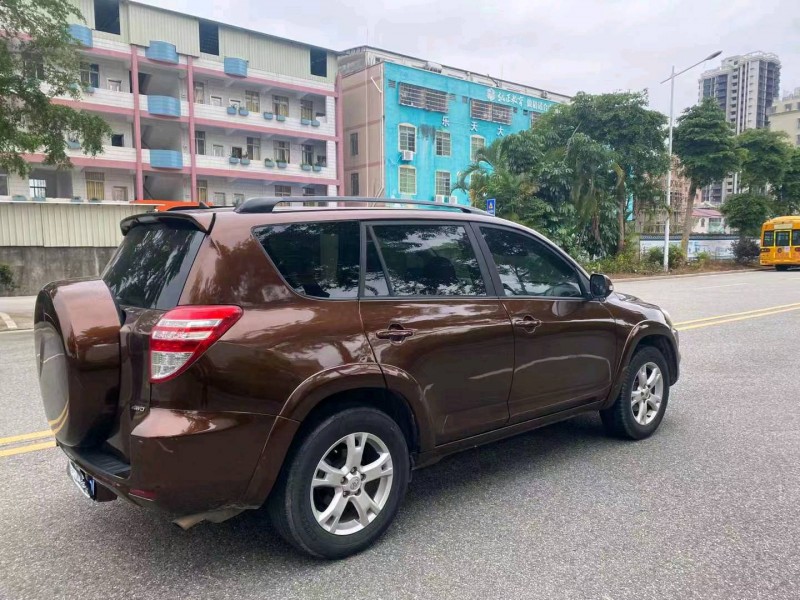 珠海12年丰田RAV44