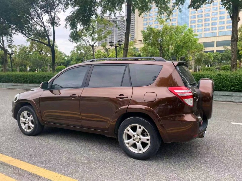珠海12年丰田RAV47