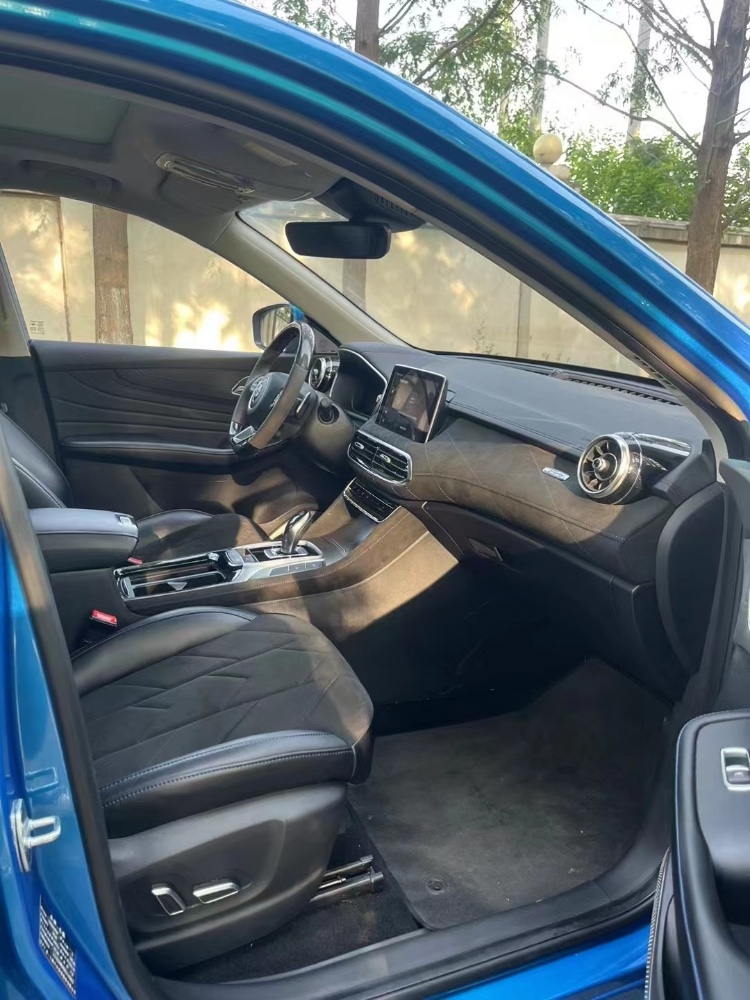 徐州19年名爵HS5