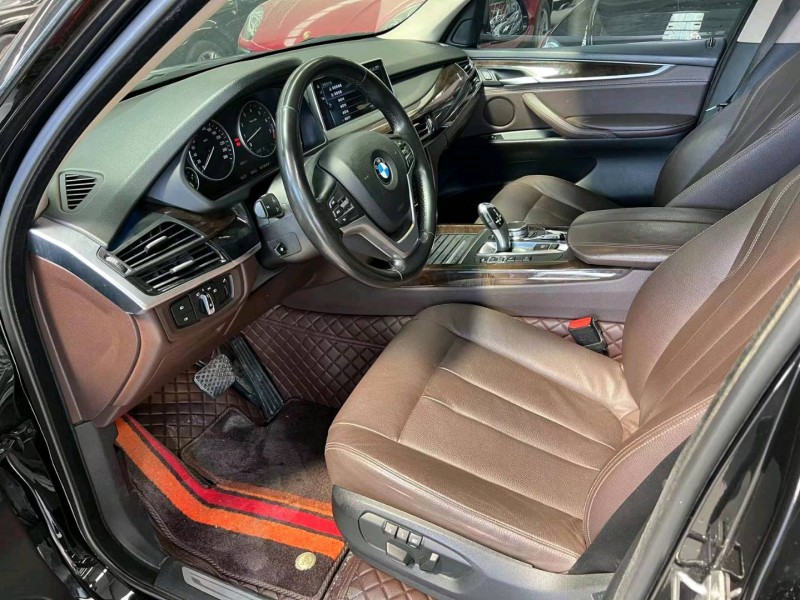 济宁17年宝马X54