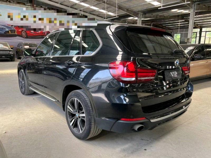 济宁17年宝马X56