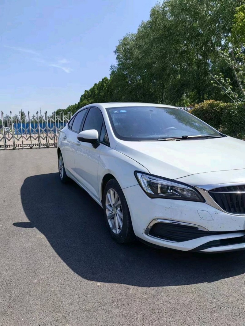 聊城19年别克威朗3