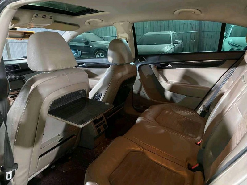 济南14年大众迈腾4