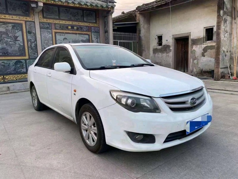 深圳16年比亚迪L32