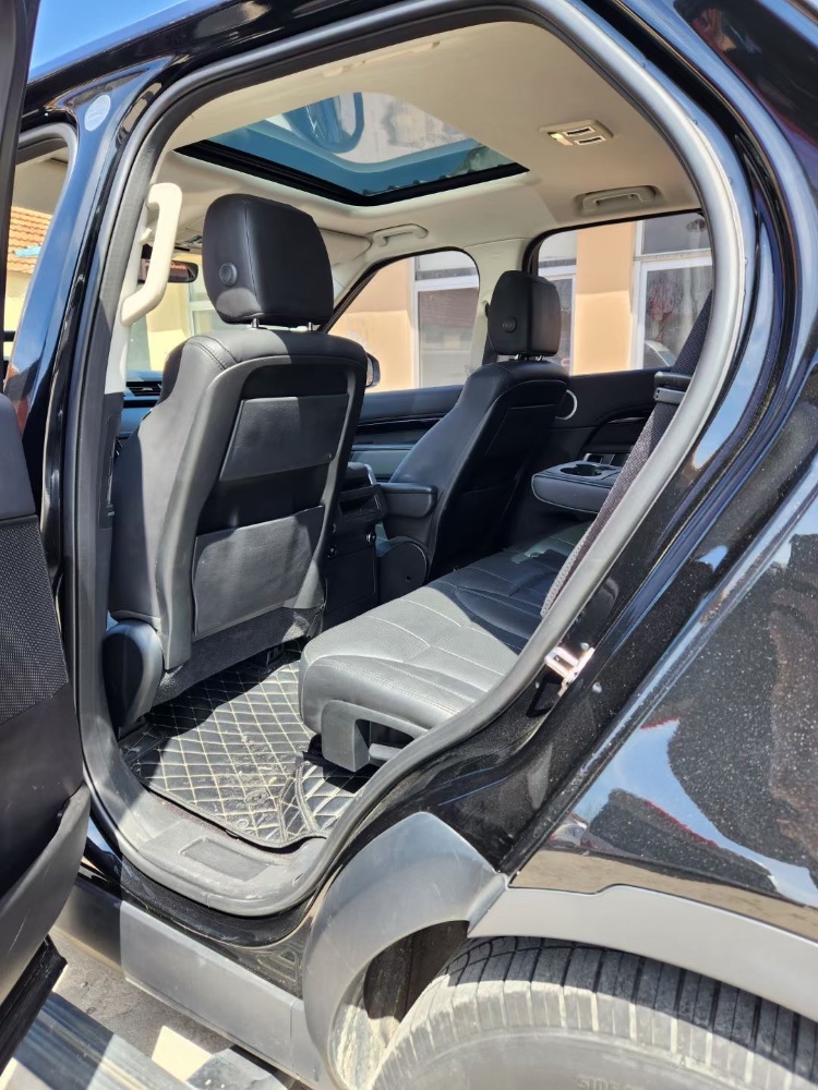 青岛18年路虎发现7