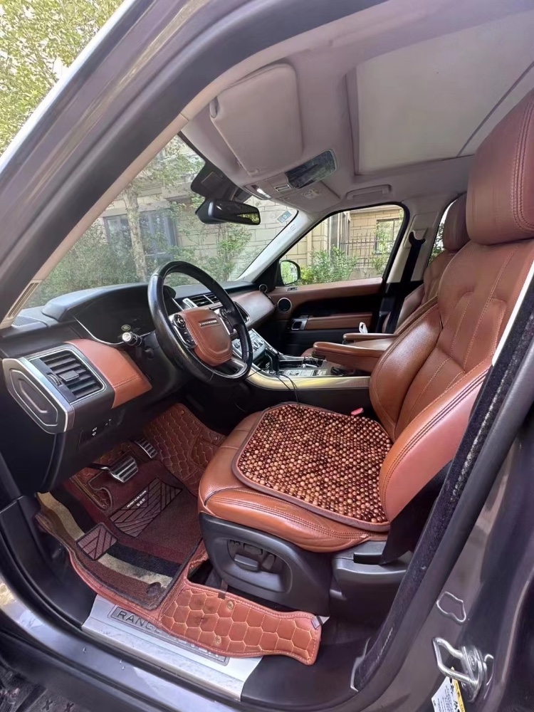 青岛14年路虎揽胜运动3