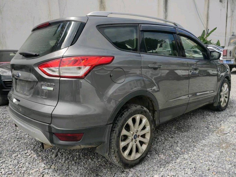 重庆13年福特翼虎6