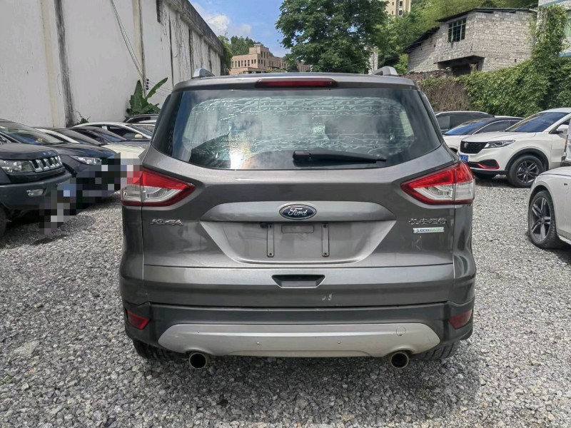 重庆13年福特翼虎8