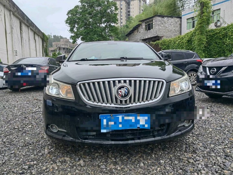 重庆10年别克君越1