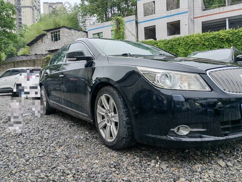 重庆10年别克君越3