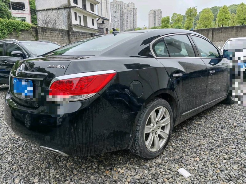 重庆10年别克君越6