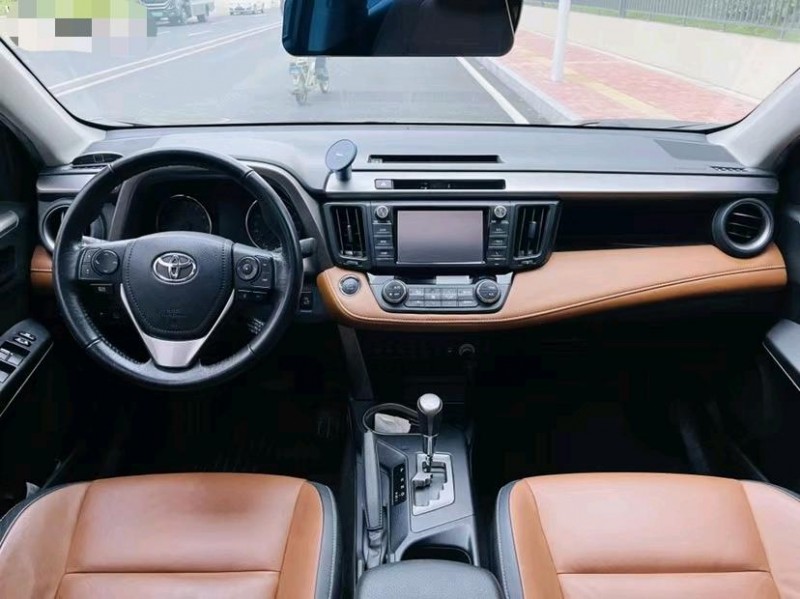 东莞18年丰田RAV4荣放5