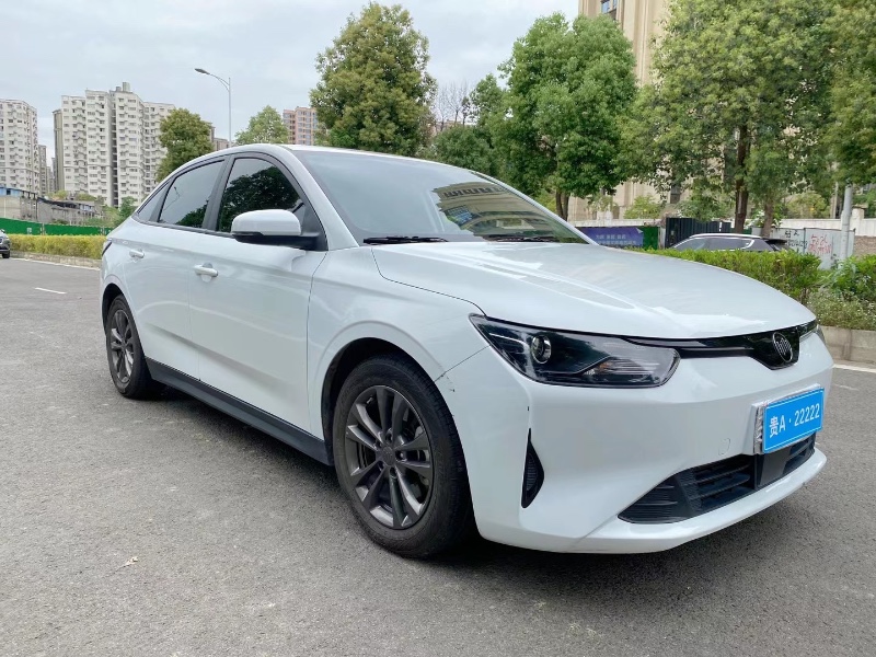 成都21年威马汽车E53