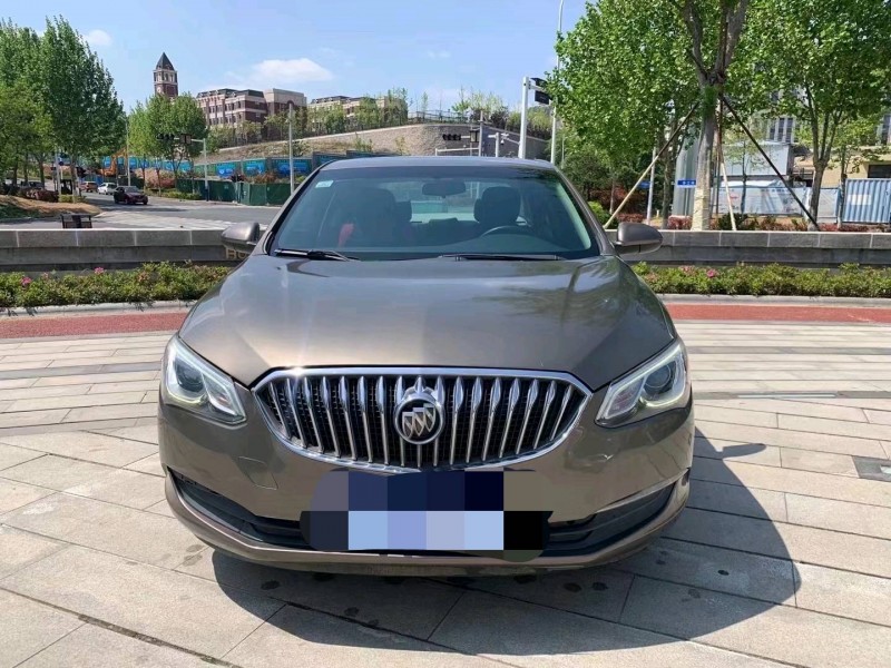 青岛15年别克英朗1